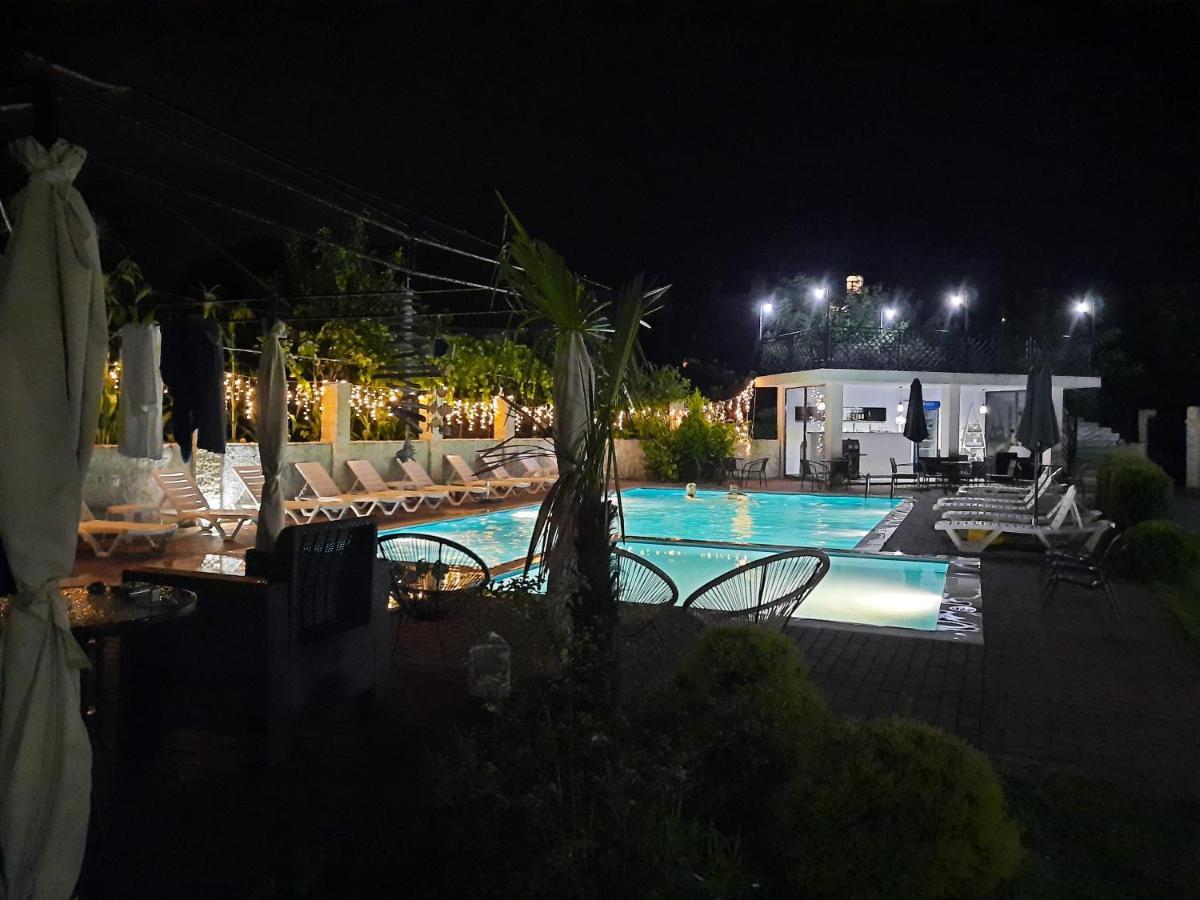 Hotel New House Kobuleti Exteriér fotografie